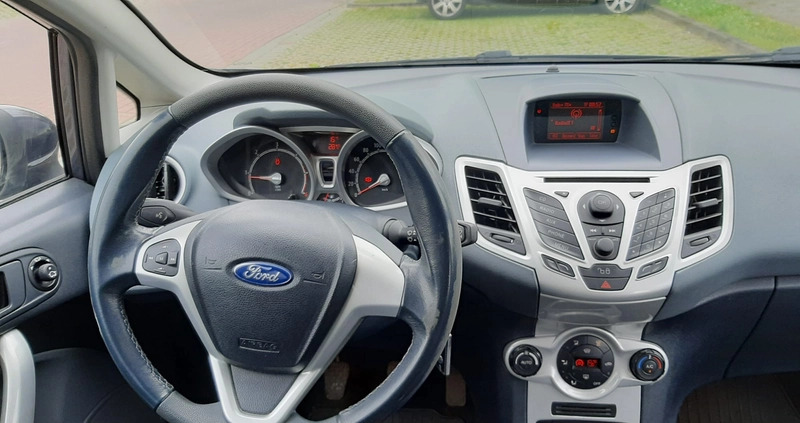 Ford Fiesta cena 19950 przebieg: 135000, rok produkcji 2011 z Nysa małe 154